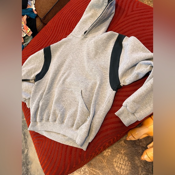 Russell Athletic L Hoodie Gray & Black 🍯 - Picture 5 of 9